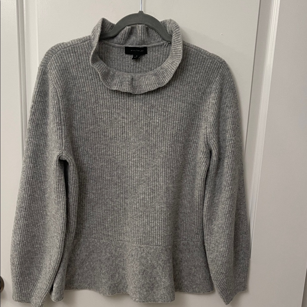 Ann Taylor Light Gray Ribbed Mock Neck Sweater/Peplum bottom